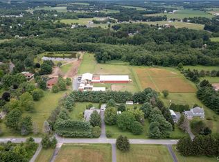 167 Old Stagecoach Rd, Gilbert, PA 18331