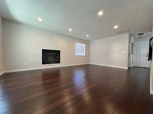 3 bed, 2126 sqft, $3,500 — Photo 3
