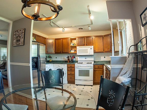 4th image of 1321 Brandywine Cir