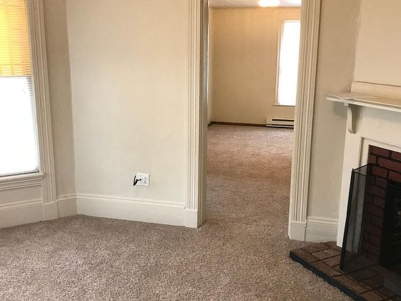 Living room with non working fireplace