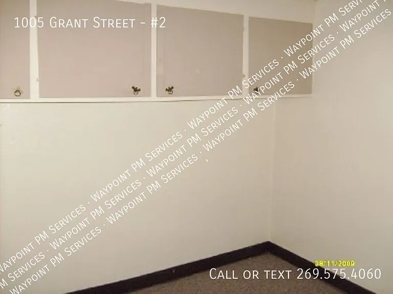 1005 Grant St #2 — Photo 12