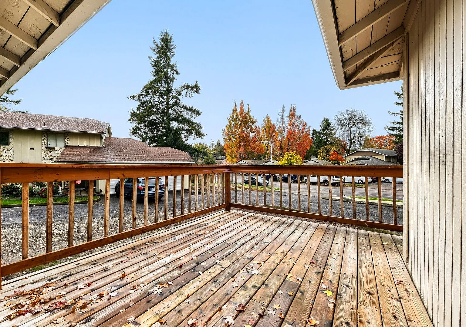 Updated Single-Level 2 Bedroom | 2 Full Bathrooms | Attached Garage - East Tualatin — Photo 4