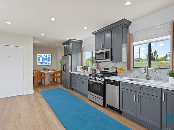 Open-Concept Kitchen with Dining Area