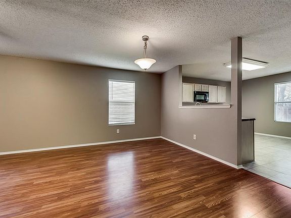 5th image of 2316 Avalon Creek Way