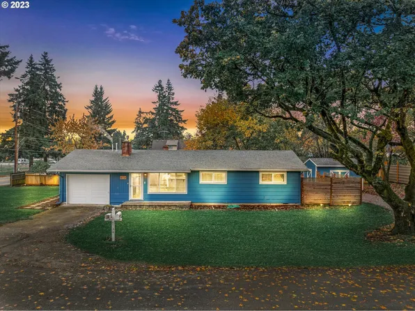 8734 SE Jefferson St, Clackamas, OR 97015