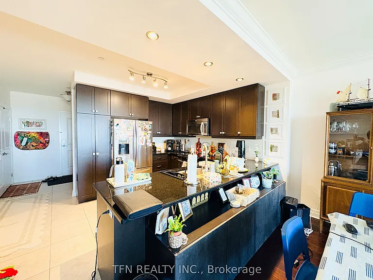 160 Macdonell St #1508 — Photo 26