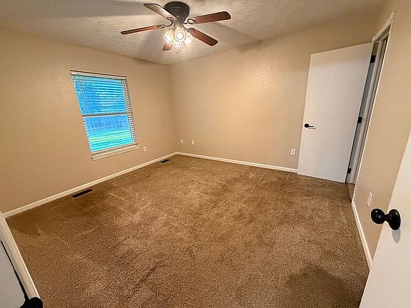 5th image of 110 E 36th Ave