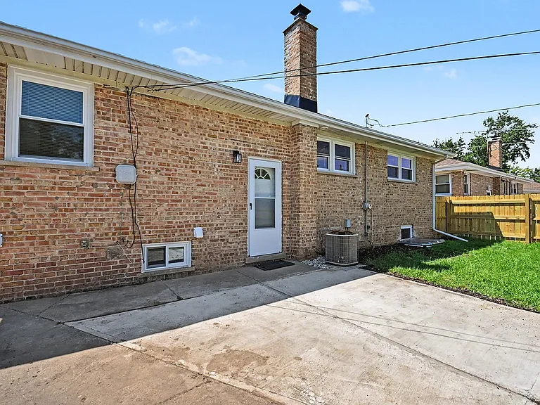 811 E End Ave — Photo 21