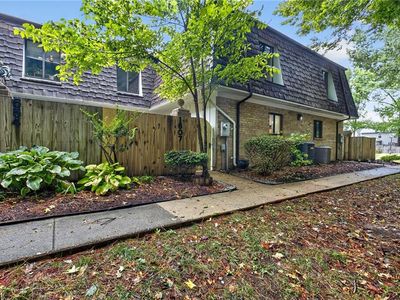 1607 Ocean Lakes Ct, Virginia Beach, VA, 23454