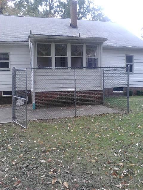 2nd image of 1578 Som Center Rd