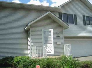 3716 Gershwin Ln N, Oakdale, MN 55128