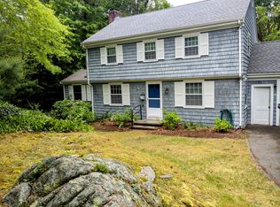23 Katy Hatchs Rd, Falmouth, MA 02540