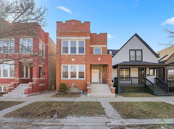 3rd image of 7532 S Champlain Ave #1