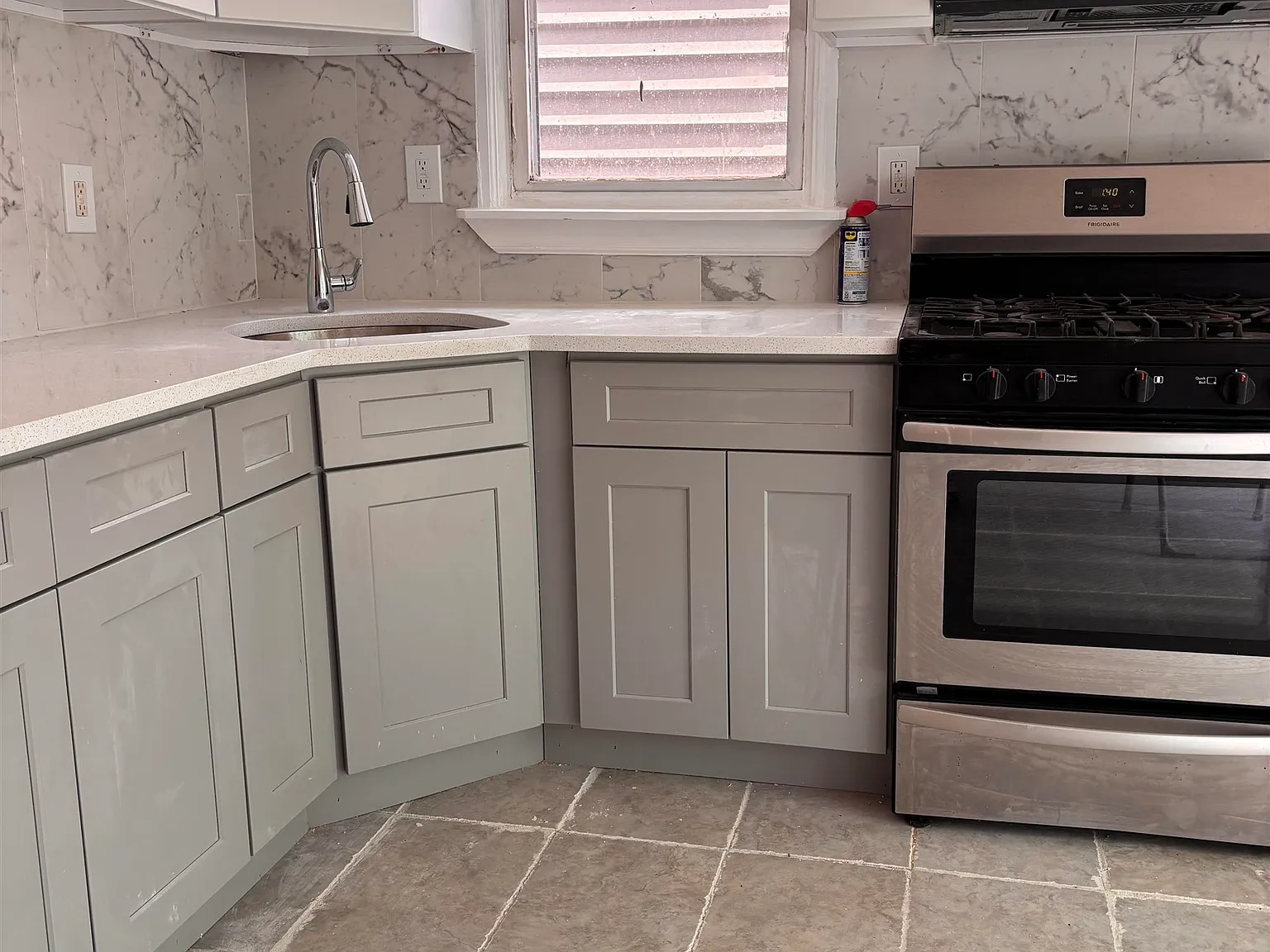 3 bed, 1.0 bath, 1764 sqft, $2,650 — Photo 4