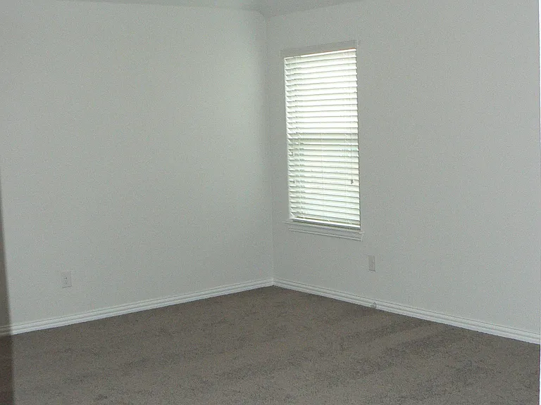 5900 Bucine Cv — Photo 33