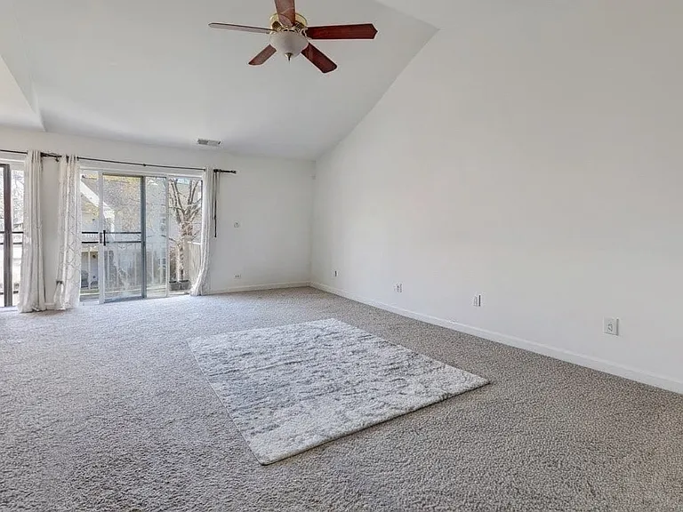 204 Dublin Ln — Photo 6