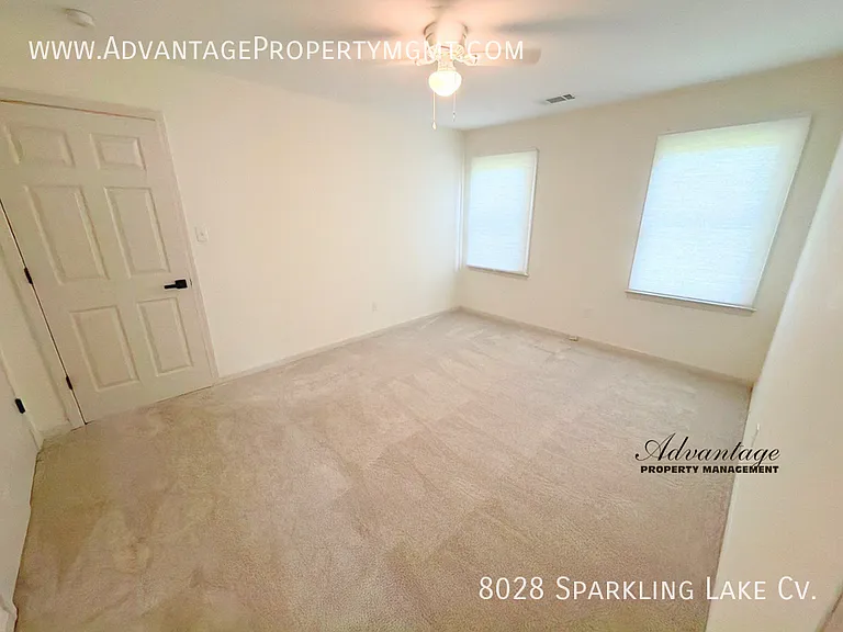 8028 Sparkling Lake Cv — Photo 31