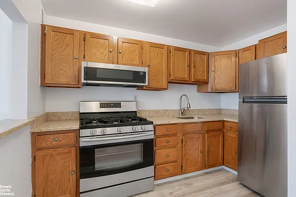 Rented by Brown Harris Stevens | media 4