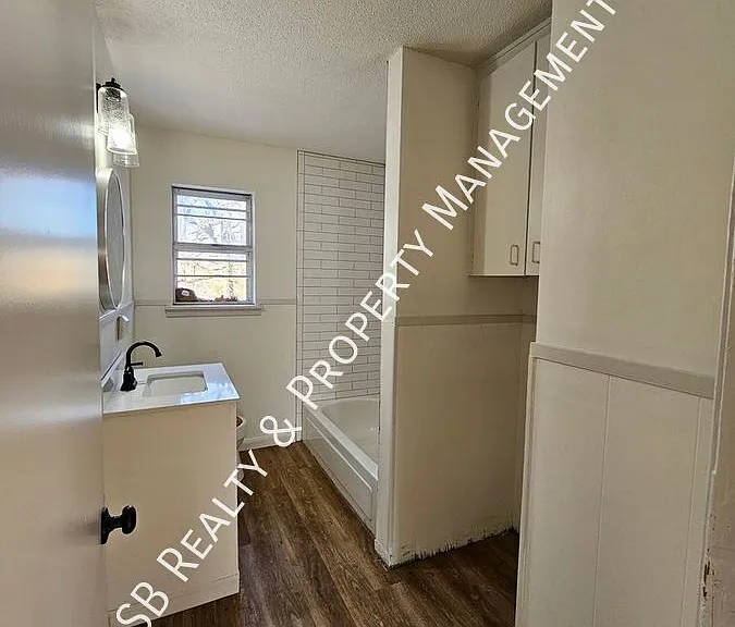 58 Somerset Dr — Photo 9