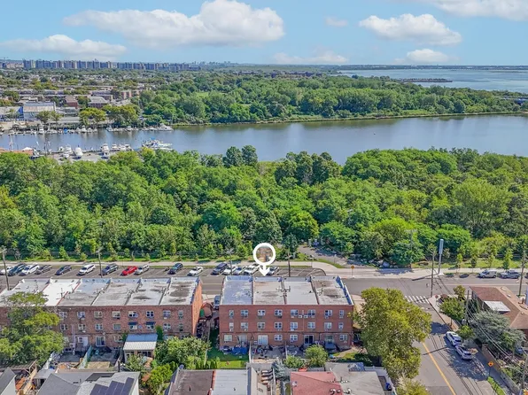 2078 Bergen Avenue image 22 of 25