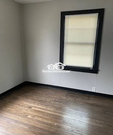 576 S Oxford Ave — Photo 10
