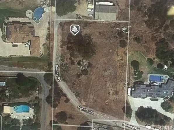 902 Bernita Rd, El Cajon, CA 92020