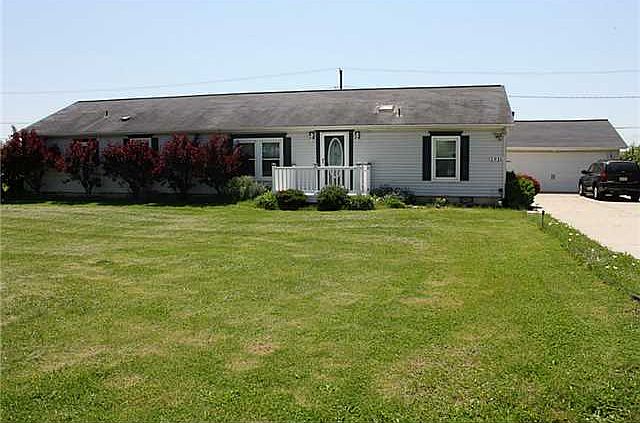 1st image of 1916 Riverview Dr