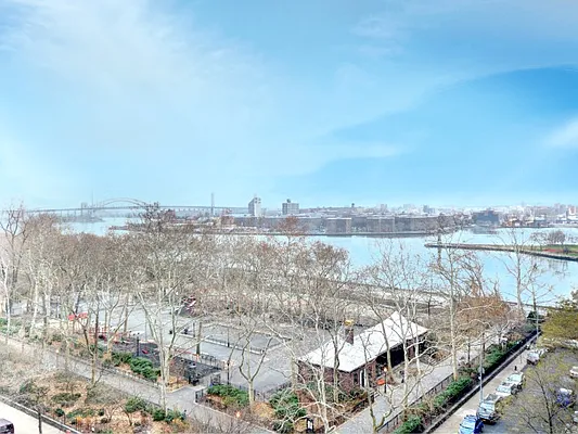 Sold by Sotheby's International Realty | media 8