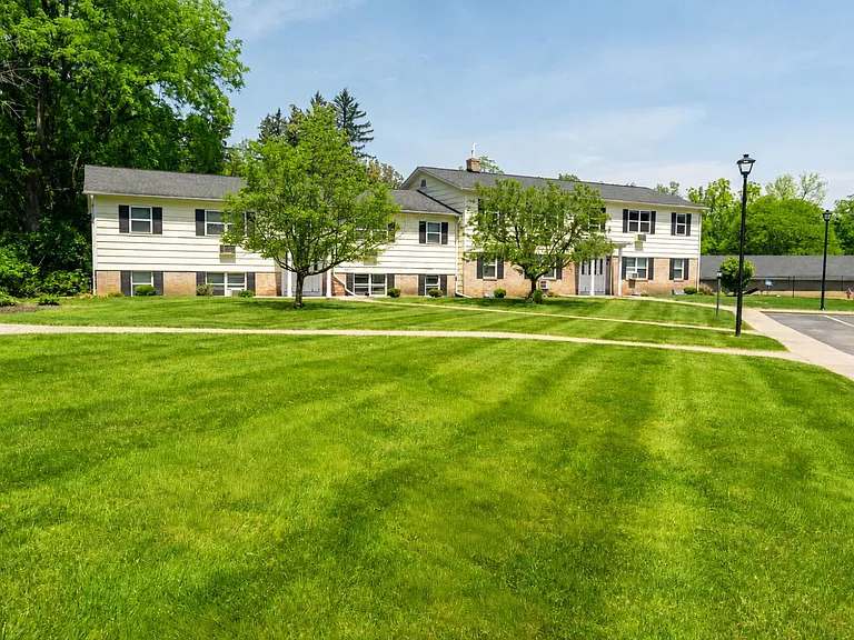 Penfield Village Apartment Homes — Photo 27