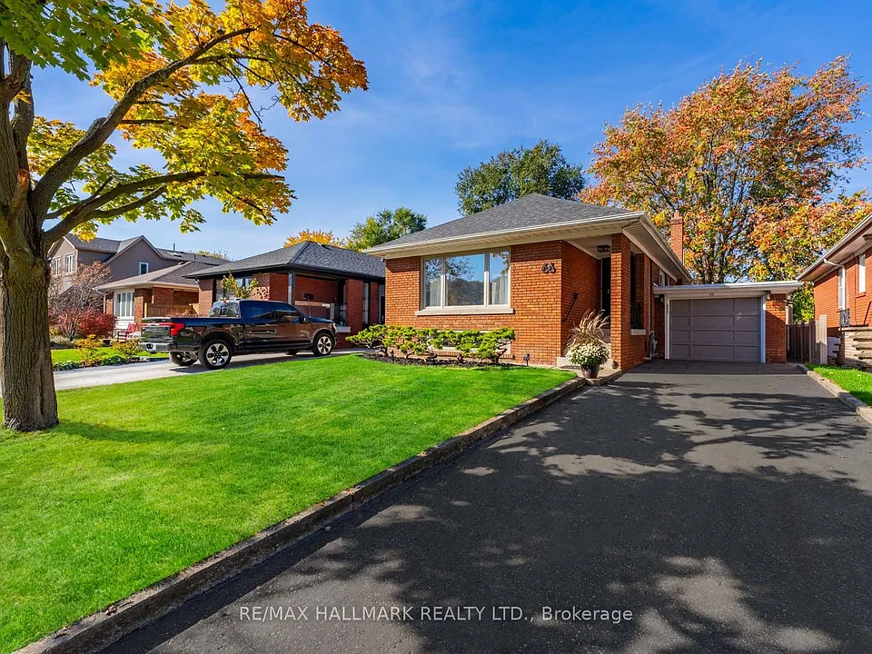 66 Ferncroft Dr