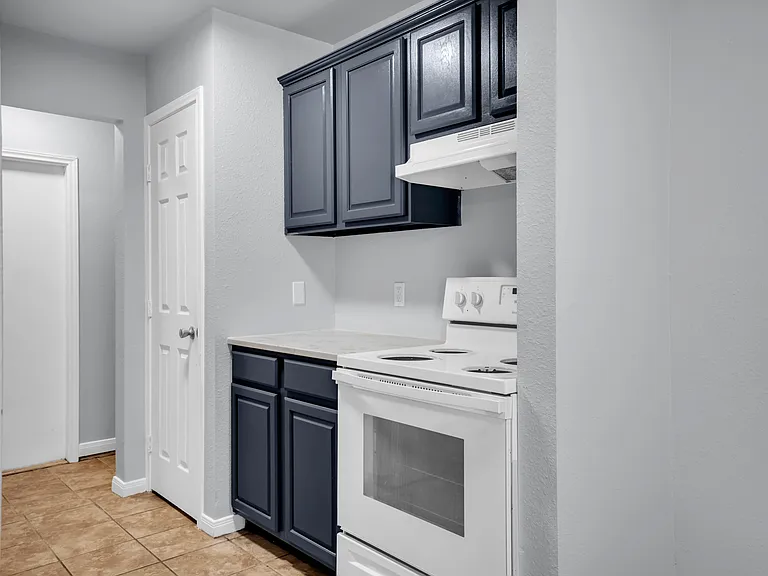 2105 Westwind Cir #A — Photo 8