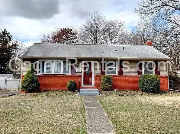 303 N 2nd St, National Park, NJ 08063