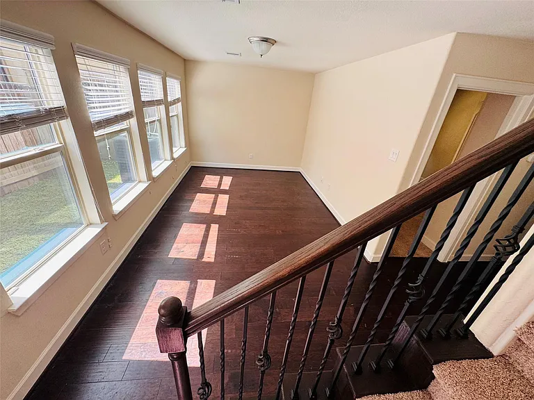 10009 Spring Shadows Park Cir — Photo 18