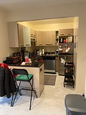 Rented by 18 REALTY | media 28