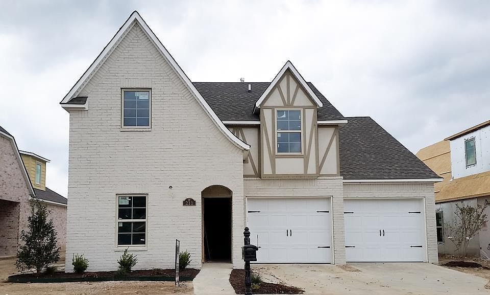 1st image of 211 N Powderhorn Dr