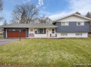 1133 Laurel Ln, Naperville, IL