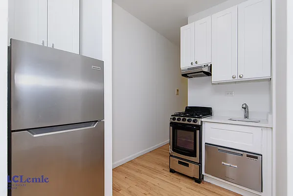 Rented by LC Lemle Real Estate Group | media 1