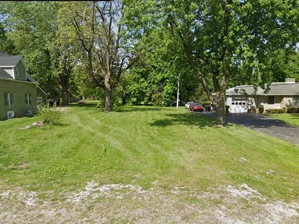 5822 Fernwood Ave, Fort Wayne, IN 46809