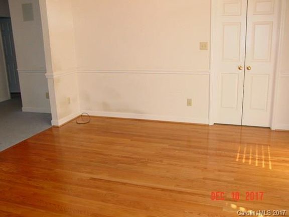 4th image of 100 Olivia Ct