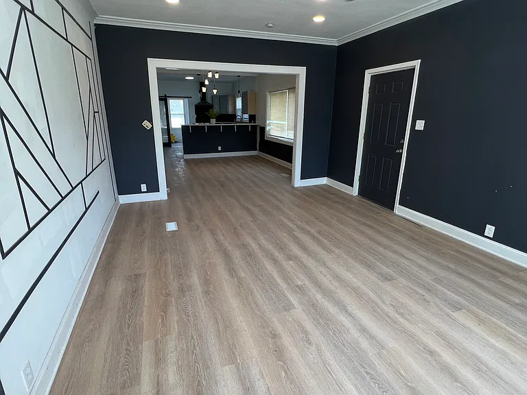 402 Lincoln St — Photo 6