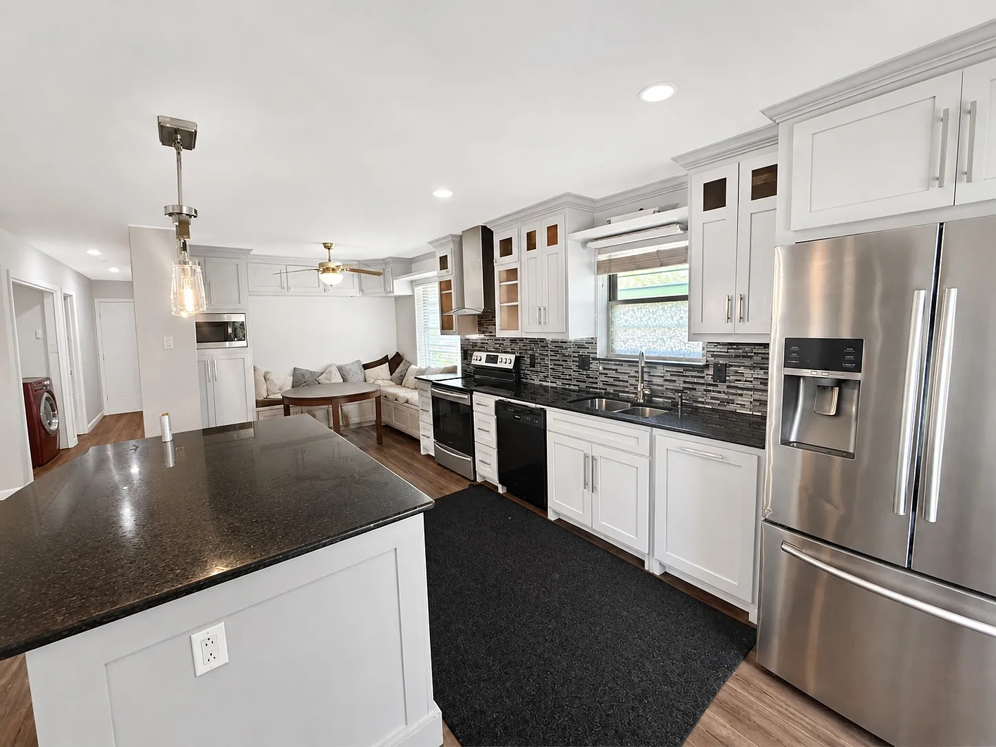 4 bed, 3047 sqft, $790 — Photo 3