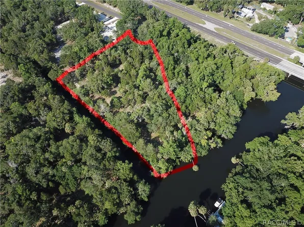 11187 N Withla Bluff Point, Inglis, FL 34449