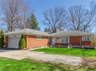 825 Green Bay Rd, Highland Park, IL 60035