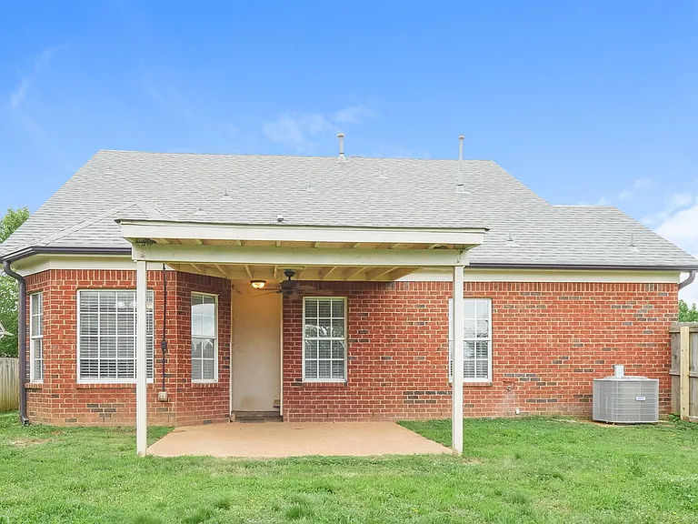 145 Penny Ln — Photo 16