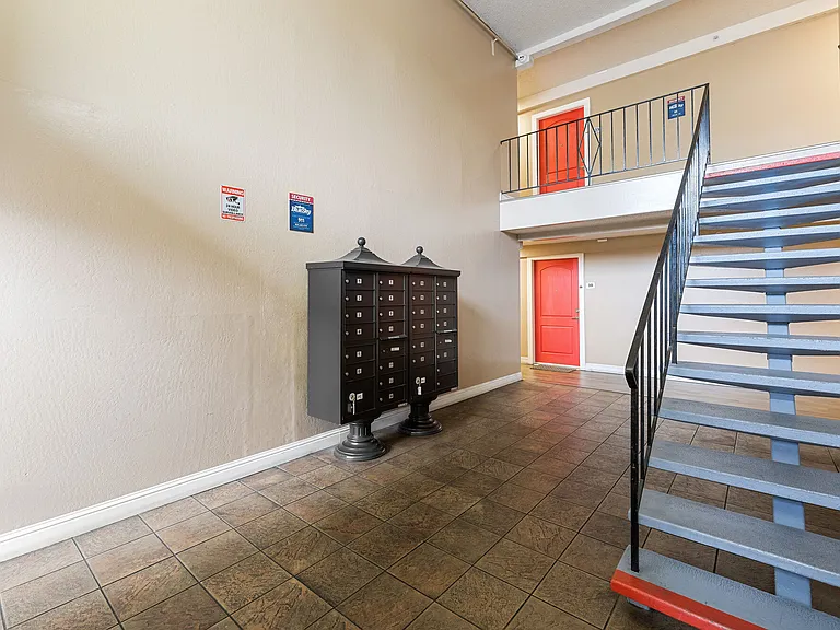 Coronado — Photo 20