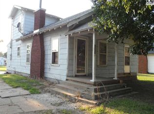 832 N Springfield Ave, Anthony, KS 67003