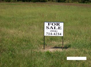 105 Walnut St, Garden City, MO 64747