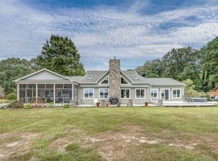 105 Point Of View Ln, Reedville, VA 22539