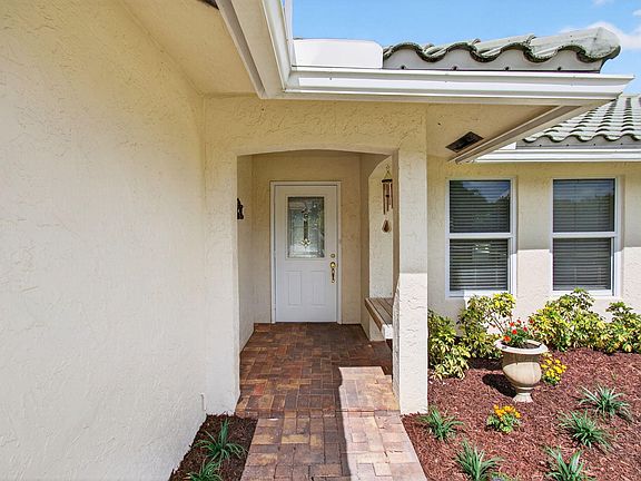 4th image of 6063 Golf Vista Way