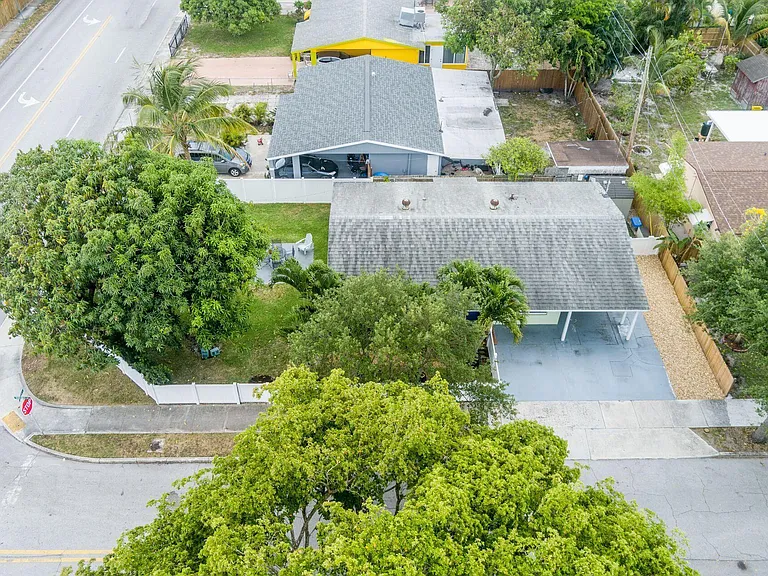 900 Sunset Rd — Photo 26